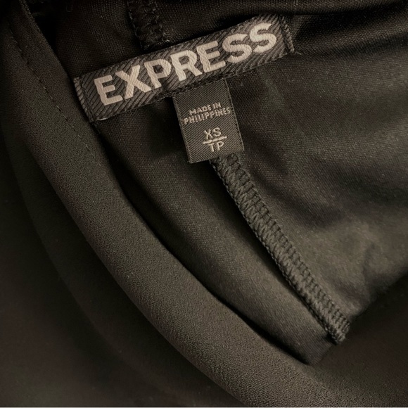 EXPRESS • Long-sleeve Black open-back dress with strings - Picture 11 of 11